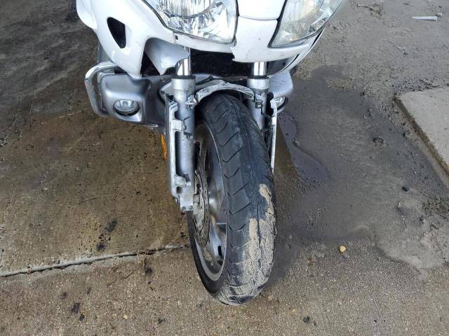 1HFSC47054A303827 - 2004 HONDA GL1800 WHITE photo 9