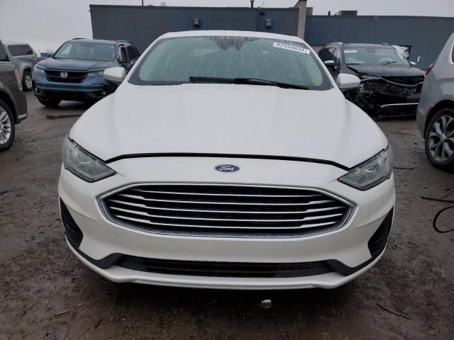 3FA6P0HDXLR110237 - 2020 FORD FUSION SE WHITE photo 5