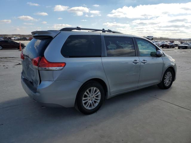 5TDYK3DC1BS097969 - 2011 TOYOTA SIENNA XLE SILVER photo 3