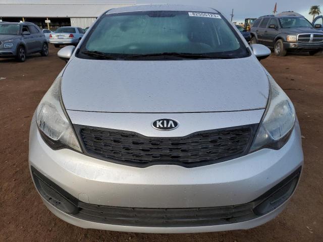 KNADM4A36F6529395 - 2015 KIA RIO LX SILVER photo 5