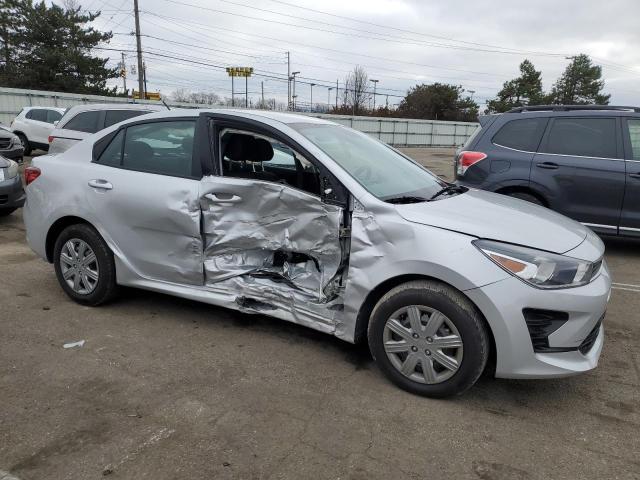 3KPA24AD5PE621226 - 2023 KIA RIO LX SILVER photo 4