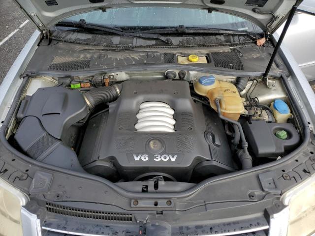 WVWWH63B12E376702 - 2002 VOLKSWAGEN PASSAT GLX Gümüş foto 11