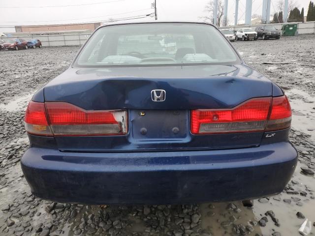 1HGCG66511A011827 - 2001 HONDA ACCORD LX BLUE photo 6