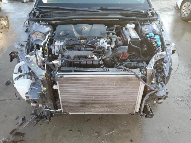 4T1B11HK2JU063351 - 2018 TOYOTA CAMRY L GRAY photo 11