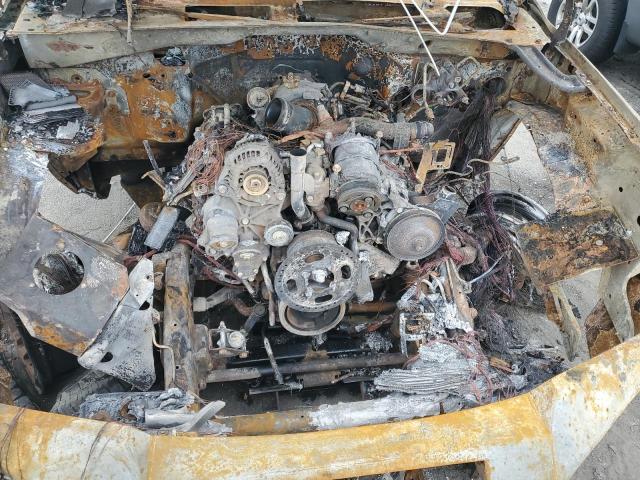 1GCHK23191F160065 - 2001 CHEVROLET SILVERADO K2500 HEAVY DUTY WHITE photo 11