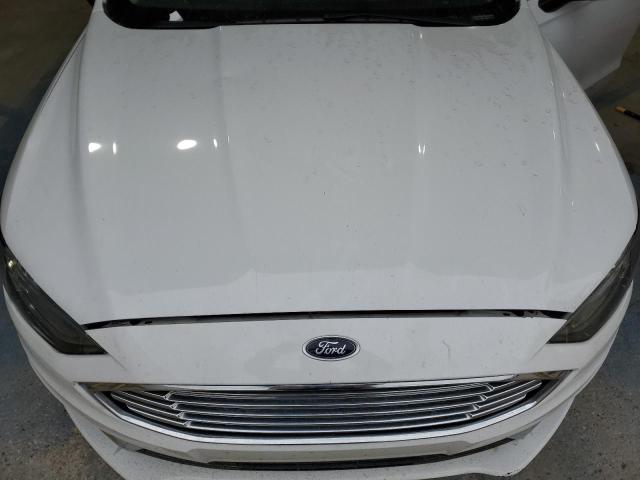 3FA6P0HD2JR164967 - 2018 FORD FUSION SE WHITE photo 11