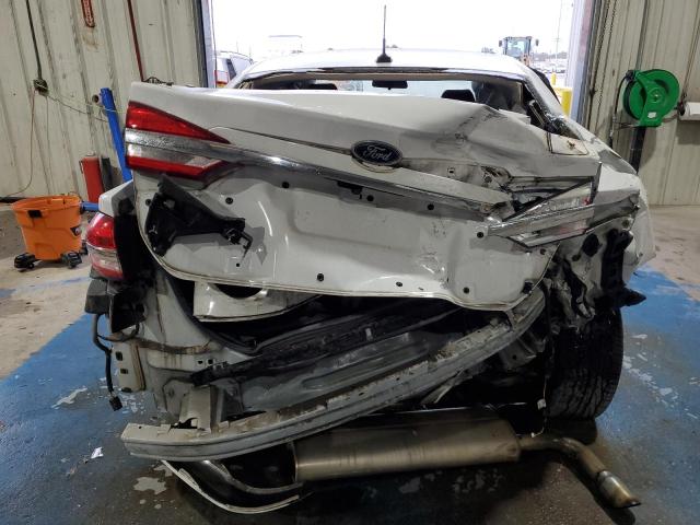 3FA6P0HD2JR164967 - 2018 FORD FUSION SE WHITE photo 6