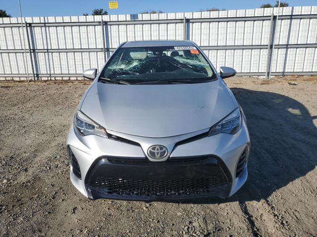 5YFBURHE1HP676668 - 2017 TOYOTA COROLLA L SILVER photo 5