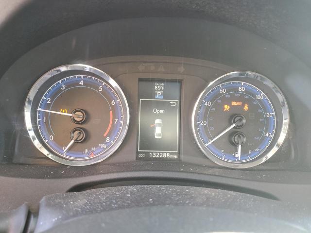 5YFBURHE1HP676668 - 2017 TOYOTA COROLLA L SILVER photo 9