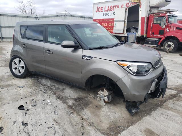 KNDJN2A26G7379394 - 2016 KIA SOUL GRAY photo 4