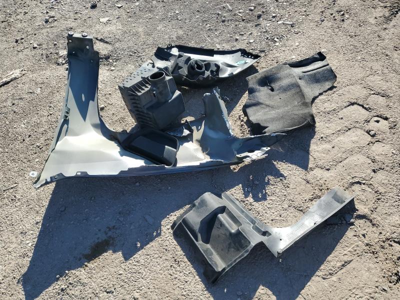 1GCGSBEA9H1195267 - 2017 CHEVROLET COLORADO GRAY photo 12