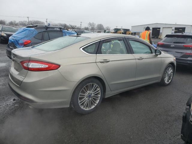 3FA6P0HD2FR272299 - 2015 FORD FUSION SE TAN photo 3