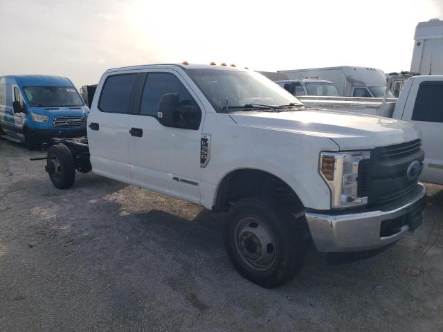 1FD8W3GTXJEC21298 - 2018 FORD F350 SUPER DUTY WHITE photo 4