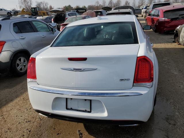 2C3CCAEG9KH563017 - 2019 CHRYSLER 300 LIMITED WHITE photo 6