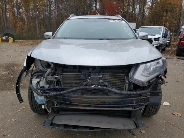 KNMAT2MV8JP616907 - 2018 NISSAN ROGUE S 银色 照片 5