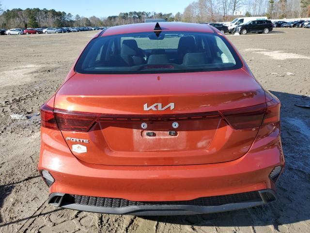 3KPF24AD6PE554562 - 2023 KIA FORTE LX ORANGE photo 6