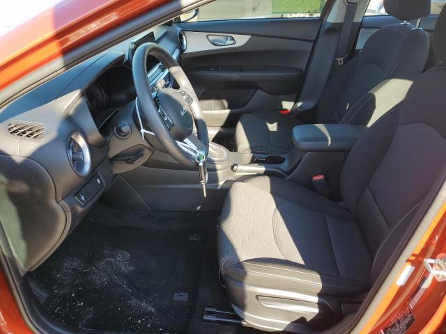 3KPF24AD6PE554562 - 2023 KIA FORTE LX ORANGE photo 7