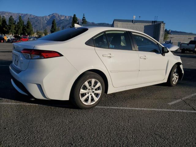 JTDEPMAE6MJ169474 - 2021 TOYOTA COROLLA LE WHITE photo 3
