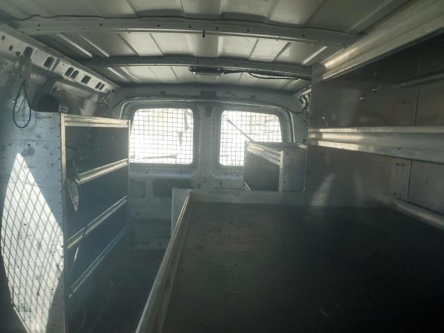 1GCWGFCB4E1141208 - 2014 CHEVROLET EXPRESS G2 WHITE photo 10