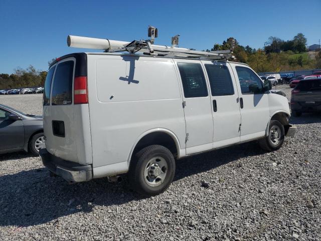 1GCWGFCB4E1141208 - 2014 CHEVROLET EXPRESS G2 WHITE photo 3