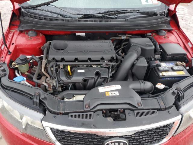 KNAFU4A28D5702353 - 2013 KIA FORTE EX RED photo 11