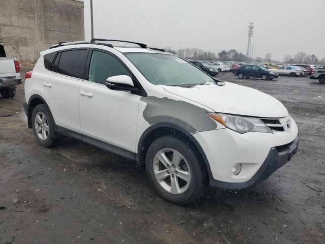 2T3RFREV1DW021634 - 2013 TOYOTA RAV4 XLE WHITE photo 4