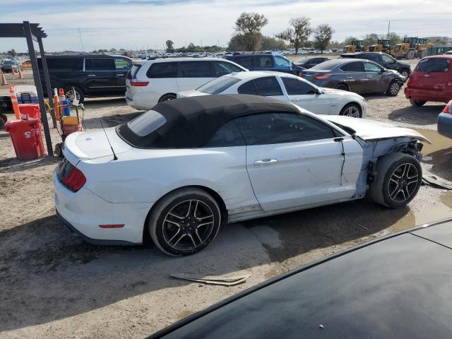 1FATP8UH6K5162458 - 2019 FORD MUSTANG WHITE photo 3