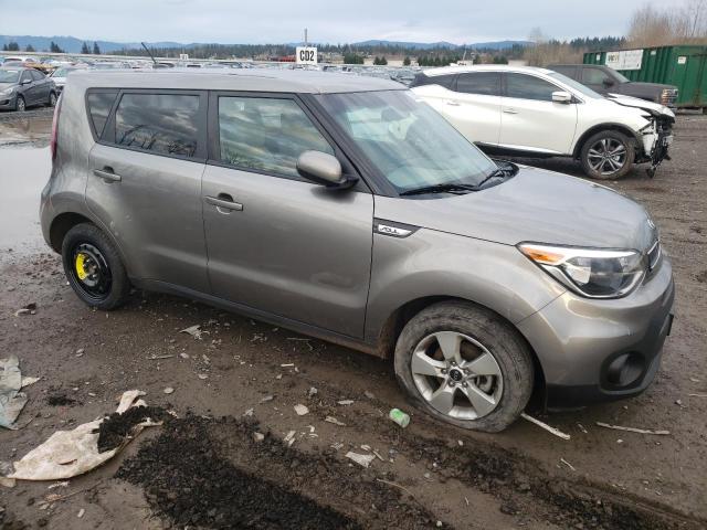 KNDJN2A2XH7473022 - 2017 KIA SOUL GRAY photo 4