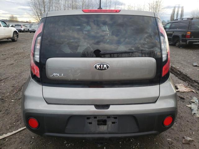 KNDJN2A2XH7473022 - 2017 KIA SOUL GRAY photo 6