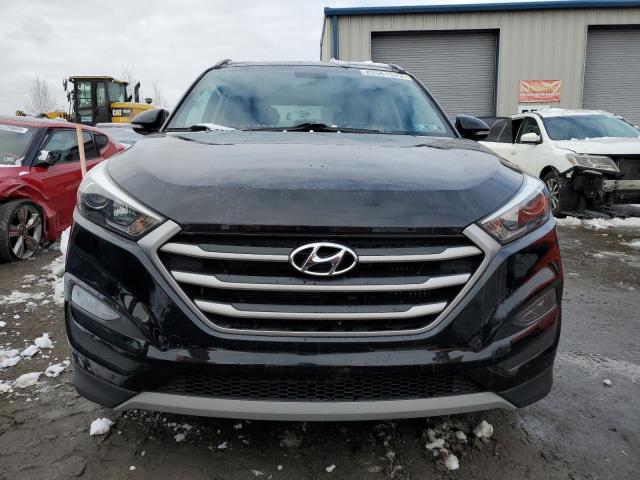 KM8J3CA20JU681960 - 2018 HYUNDAI TUCSON VALUE BLACK photo 5