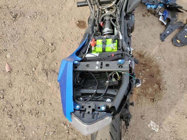 JKAEXEK17JDA25490 - 2018 KAWASAKI EX650 F BLUE photo 6