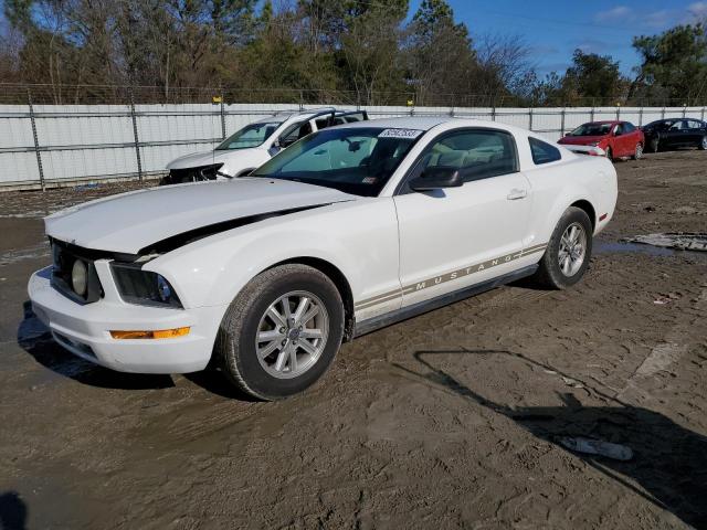 1ZVFT80NX65101566 - 2006 FORD MUSTANG WHITE photo 1