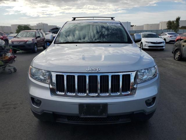 1J4RR4GT1BC715868 - 2011 JEEP GRAND CHER LAREDO ვერცხლისფერი ფოტო 5