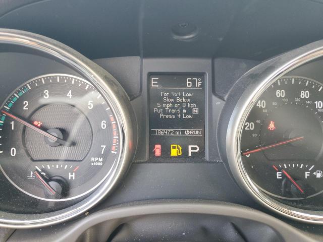 1J4RR4GT1BC715868 - 2011 JEEP GRAND CHER LAREDO ვერცხლისფერი ფოტო 9