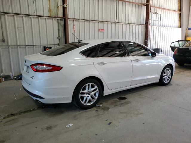 3FA6P0HD8FR299815 - 2015 FORD FUSION SE WHITE photo 3