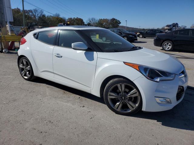 KMHTC6AD3HU320096 - 2017 HYUNDAI VELOSTER WHITE photo 4
