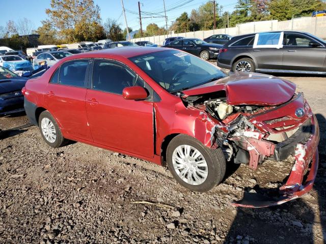 2T1BU4EEXBC704112 - 2011 TOYOTA COROLLA BASE RED photo 4