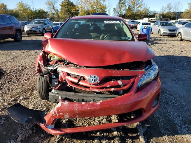 2T1BU4EEXBC704112 - 2011 TOYOTA COROLLA BASE RED photo 5