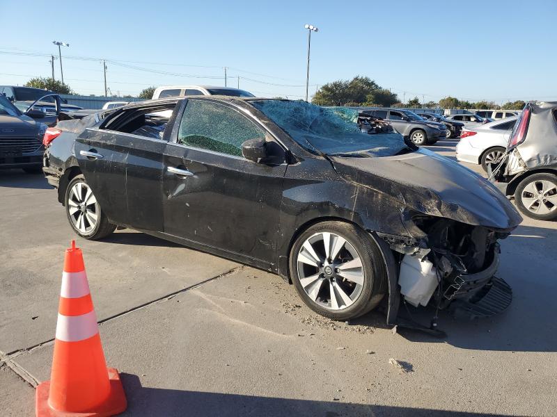 3N1AB7APXKY262140 - 2019 NISSAN SENTRA S 黑色 照片 4