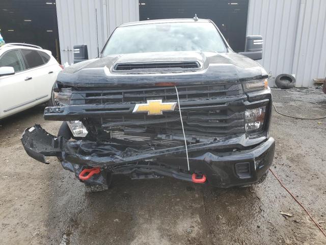 2GC4YMEY4R1102595 - 2024 CHEVROLET SILVERADO K2500 CUSTOM BLACK photo 5