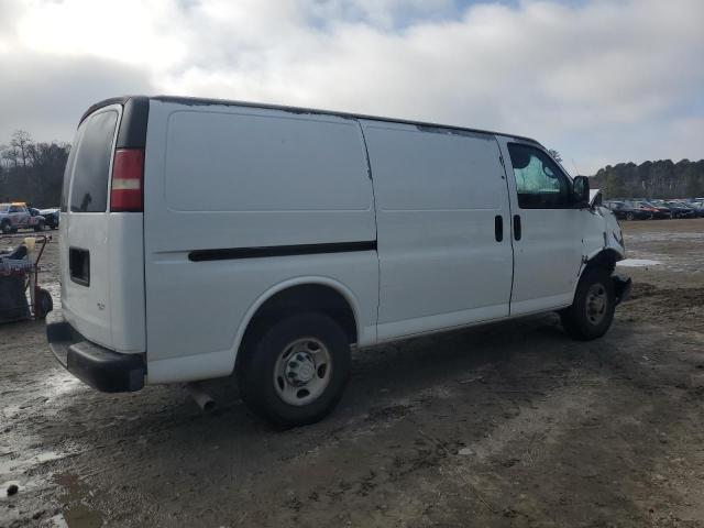 1GCGG25V871119901 - 2007 CHEVROLET EXPRESS G2 WHITE photo 3