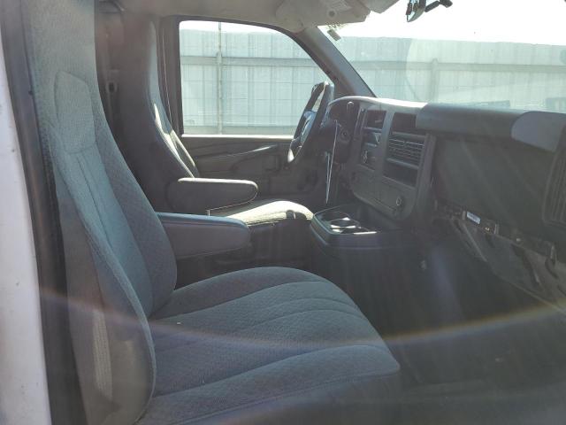 1GCSGAFX5B1119304 - 2011 CHEVROLET EXPRESS G1 白色 照片 11