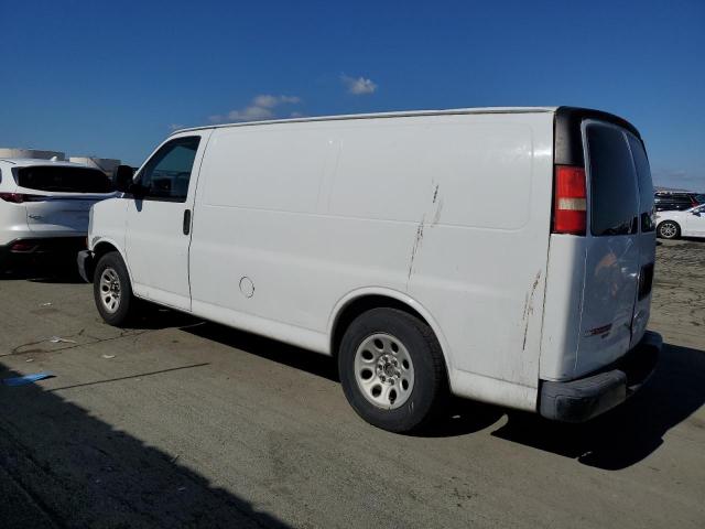 1GCSGAFX5B1119304 - 2011 CHEVROLET EXPRESS G1 白色 照片 2