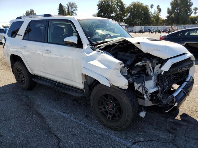 JTEBU5JR2H5443994 - 2017 TOYOTA 4RUNNER SR5/SR5 PREMIUM WHITE photo 4