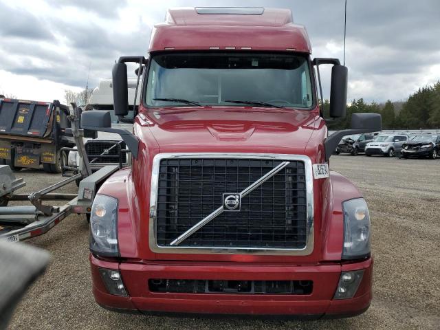 4V4NC9EHXHN991310 - 2017 VOLVO VN VNL RED photo 9