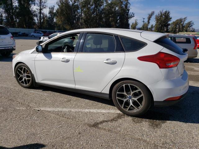 1FADP3M28JL230806 - 2018 FORD FOCUS SEL WHITE photo 2