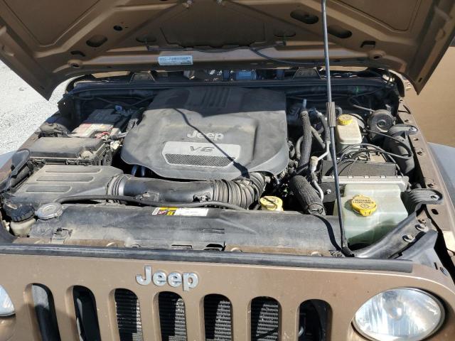 1C4HJWDG7FL620619 - 2015 JEEP WRANGLER UNLIMITED SPORT 金色 照片 12