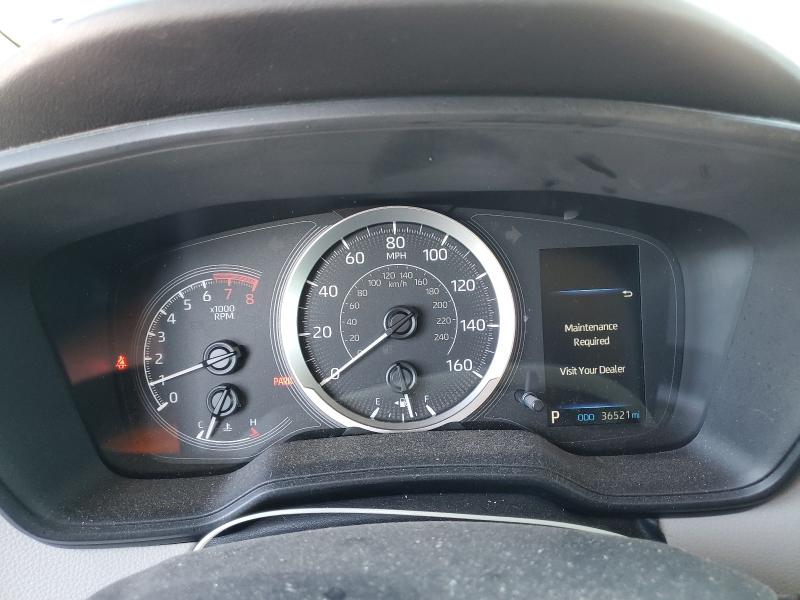 5YFEPMAE8NP366191 - 2022 TOYOTA COROLLA LE فضي صورة 9
