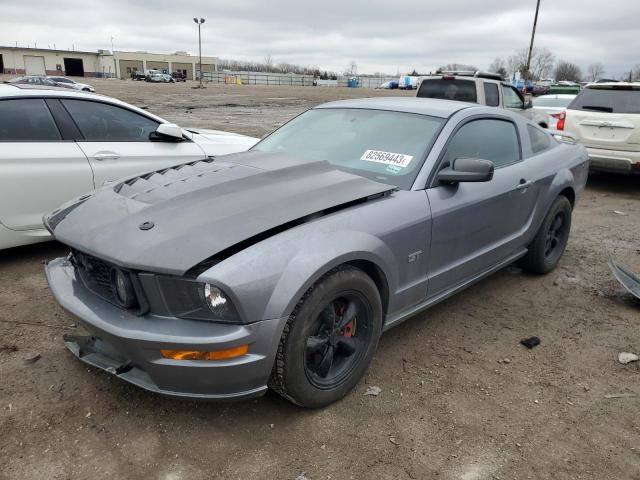 1ZVHT82H365261305 - 2006 FORD MUSTANG GT GRAY photo 1