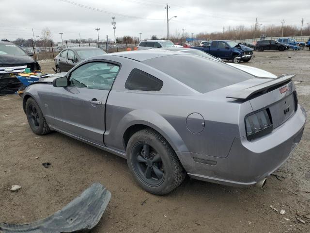 1ZVHT82H365261305 - 2006 FORD MUSTANG GT GRAY photo 2